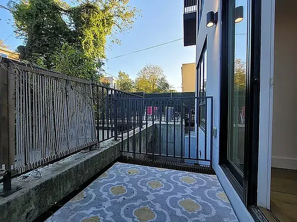 1520 Putnam Avenue image 12 of 12