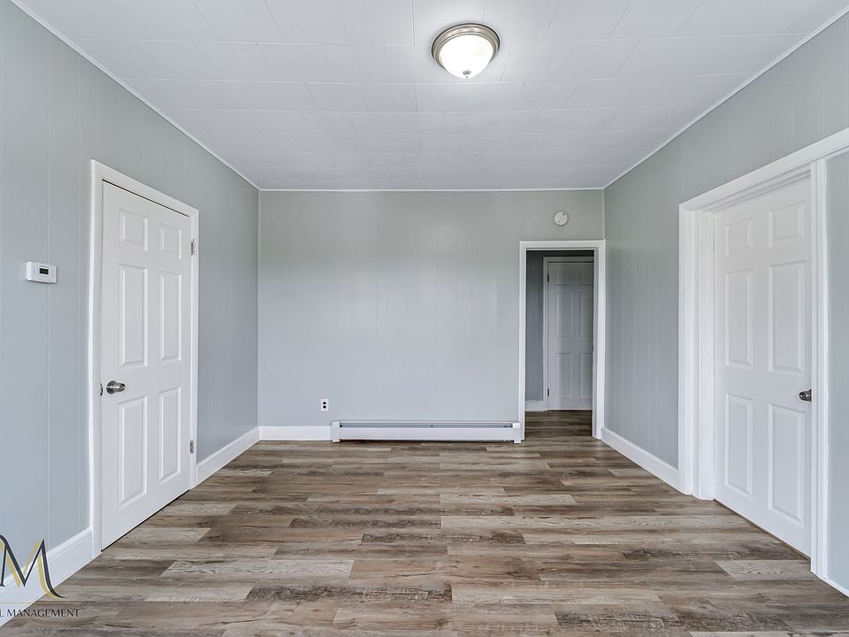1st image of 27 Hillman St