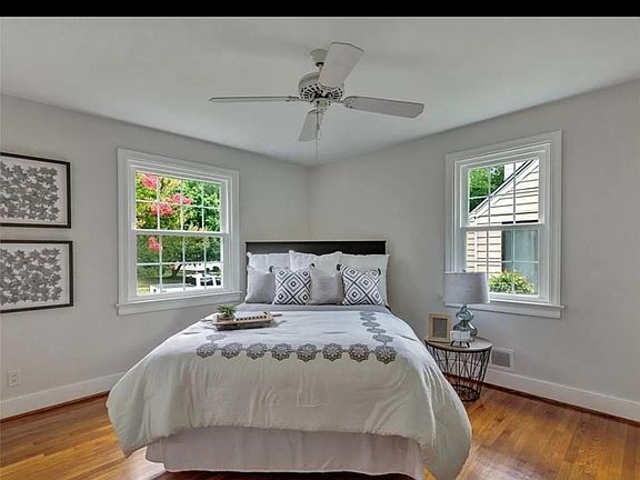 2nd image of 5013 W Franklin St