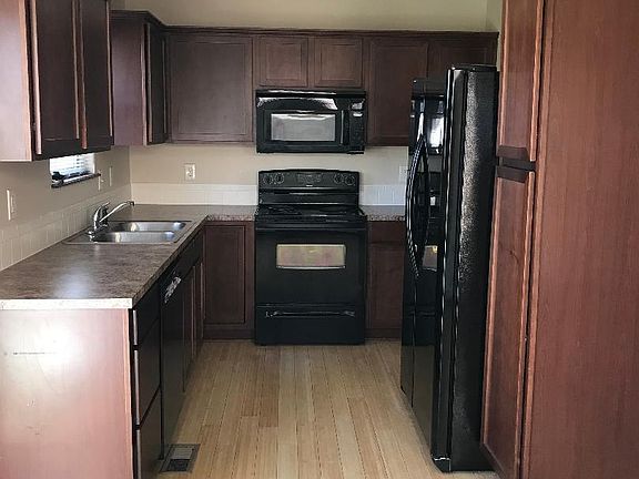 Kitchen - All appliances included