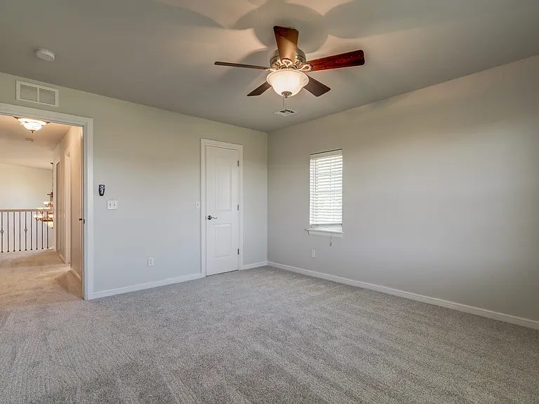 22525 Lindy Ter — Photo 74