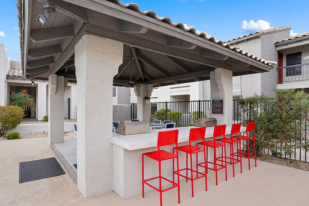 Cabrillo Apartments — Photo 4