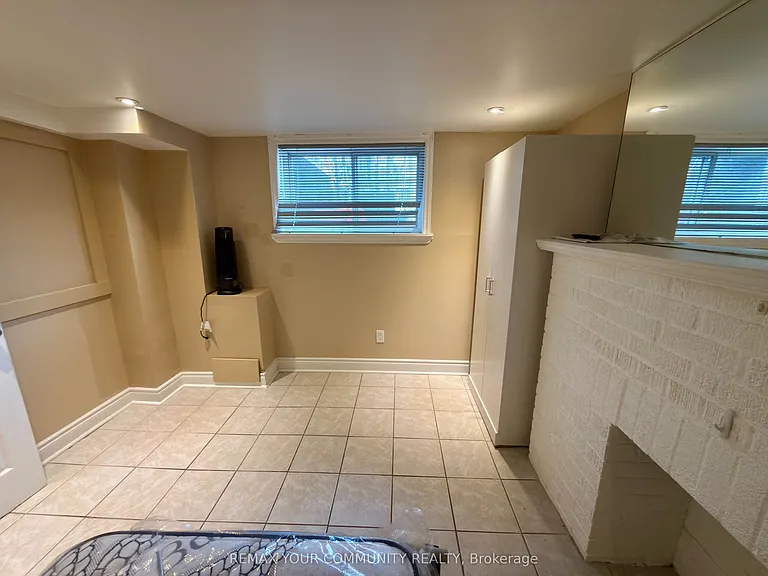 86 Lesmount Ave #2 — Photo 14