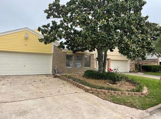 36 Lakeview Dr, Galveston, TX 77551