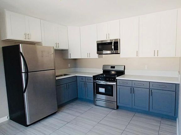 2nd image of 612 N Wilcox Ave APT 22