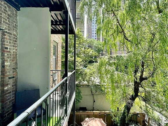 3rd image of 448 W 19th St APT 4