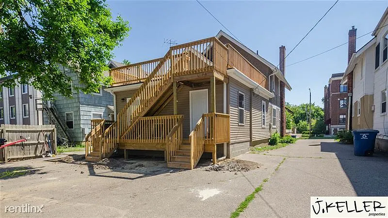 914 Sybil Street - 1 — Photo 4