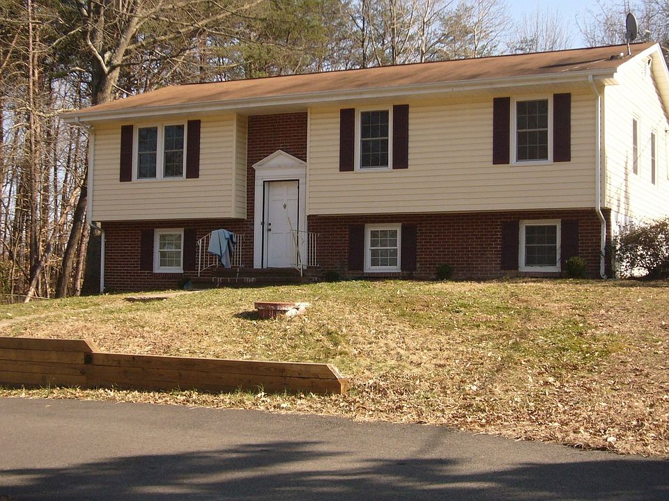 1st image of 18 Melvin Dr