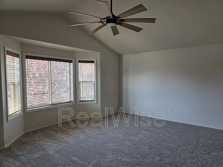 3109 NE 118th Ave — Photo 16