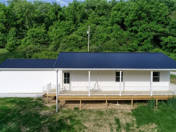 3899 Mayfair Ln, Cambridge, OH 43725