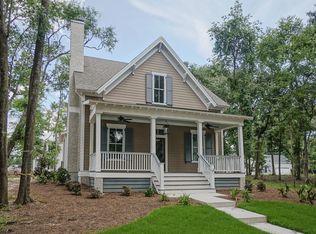 621 Huguenin Dr, Beaufort, SC 29902