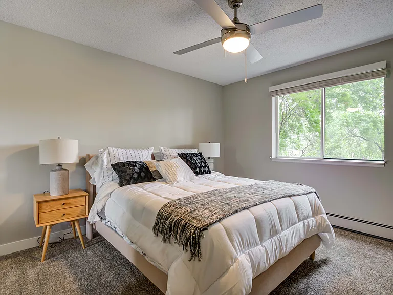 Park Glen Apartments — Photo 35