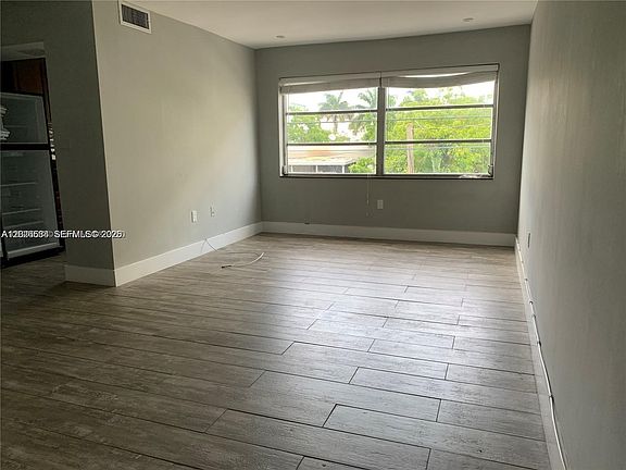 3rd image of 221 Meridian Ave APT 309