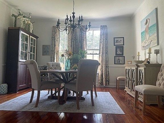 4th image of 160 SE Saint Johns St
