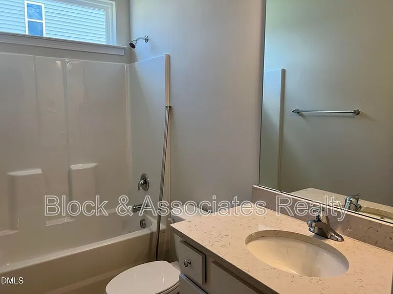 262 Streamliner Blvd — Photo 16