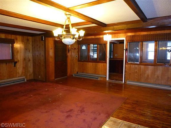 5th image of 4664 N Grove Dr