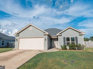 100 Rockport Ct, Perry, GA 31069