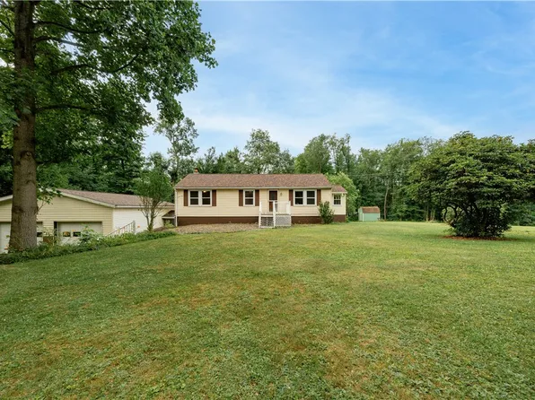 206 Lytle School Rd, Sandy Lake, PA 16145