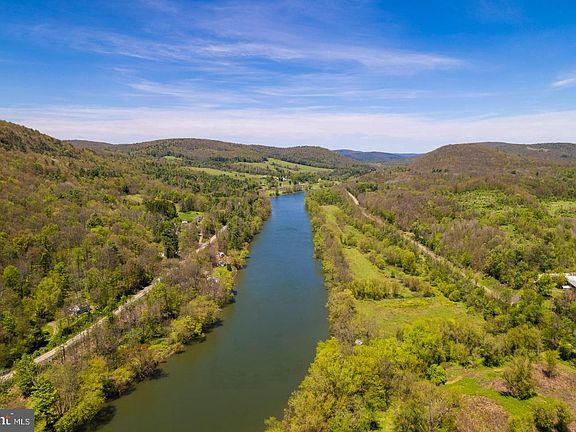 4th image of 20 State Line Rd