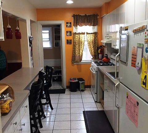 4th image of 9281 222nd St