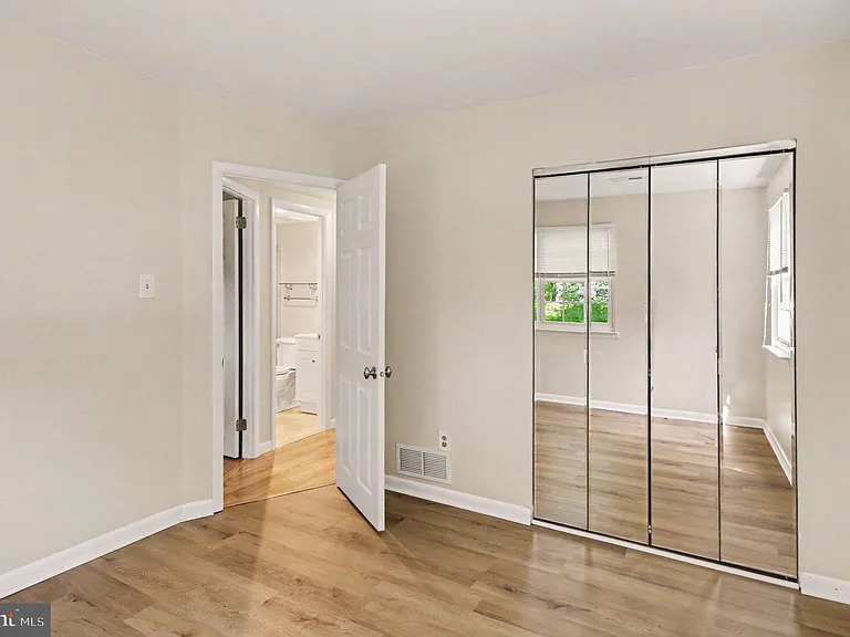 831 Jackson St #A — Photo 12