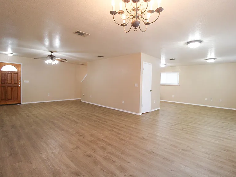 8314 Steep Valley — Photo 4