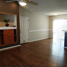 136 Everett Park Drive — Photo 2