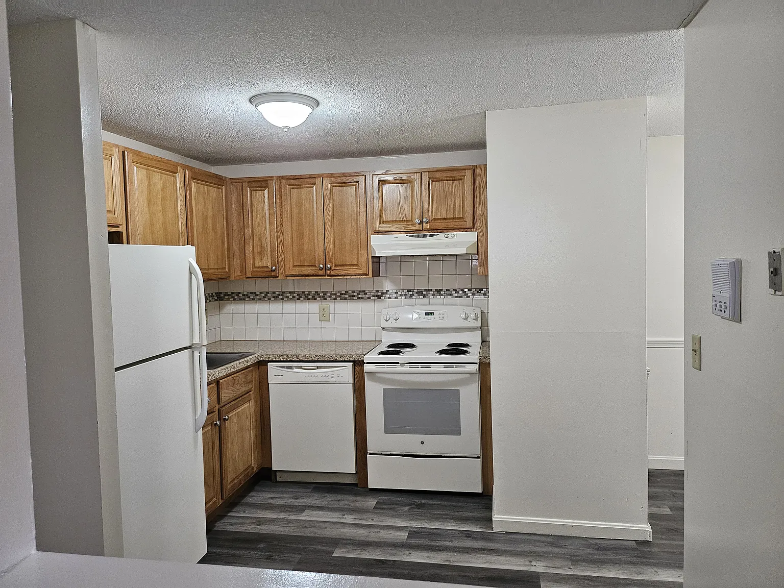 1 bed, 750 sqft, $1,695 — Photo 3
