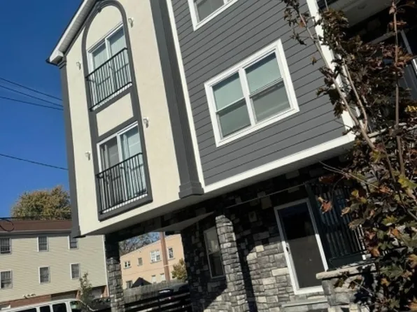 461 1St Ave, Elizabeth City, NJ 07206