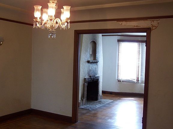 4th image of 1454 40th Ave