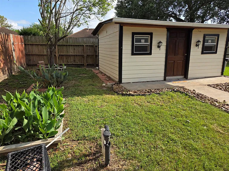 15415 Beechnut St — Photo 23