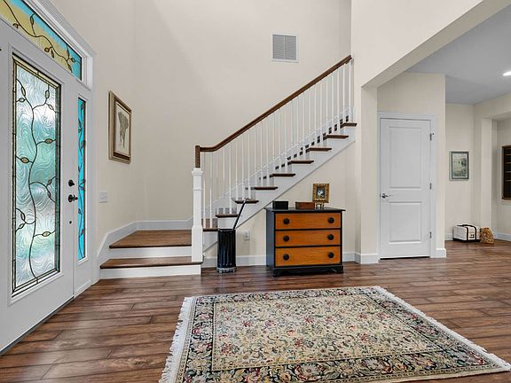 4th image of 347 SW Jodi Ct