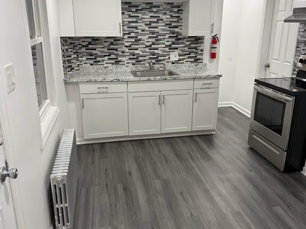 16 Oakwood Ave APT 2, Carteret, NJ 07008