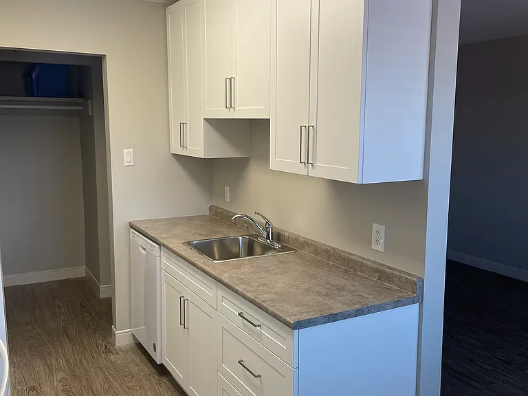510 Burnell St #303 — Photo 12