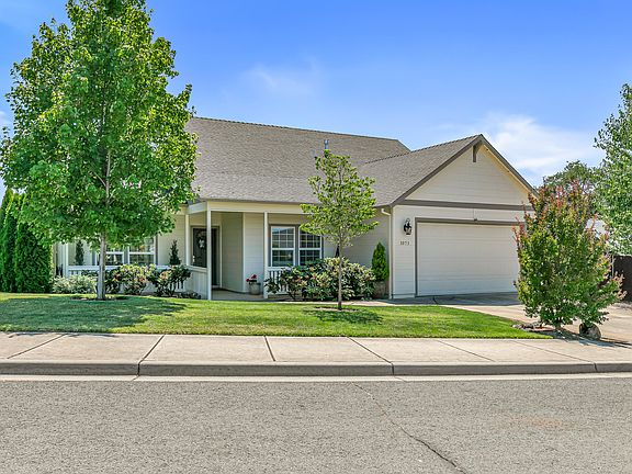 2nd image of 1071 Highlands Dr