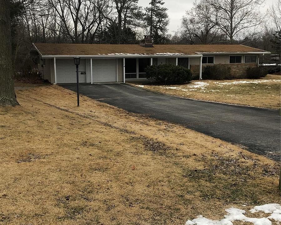 1st image of 1388 Lark Ave