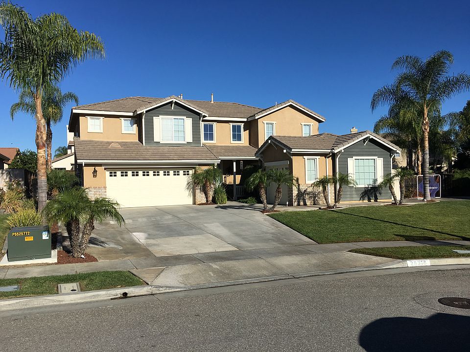 Beautiful home, large lot