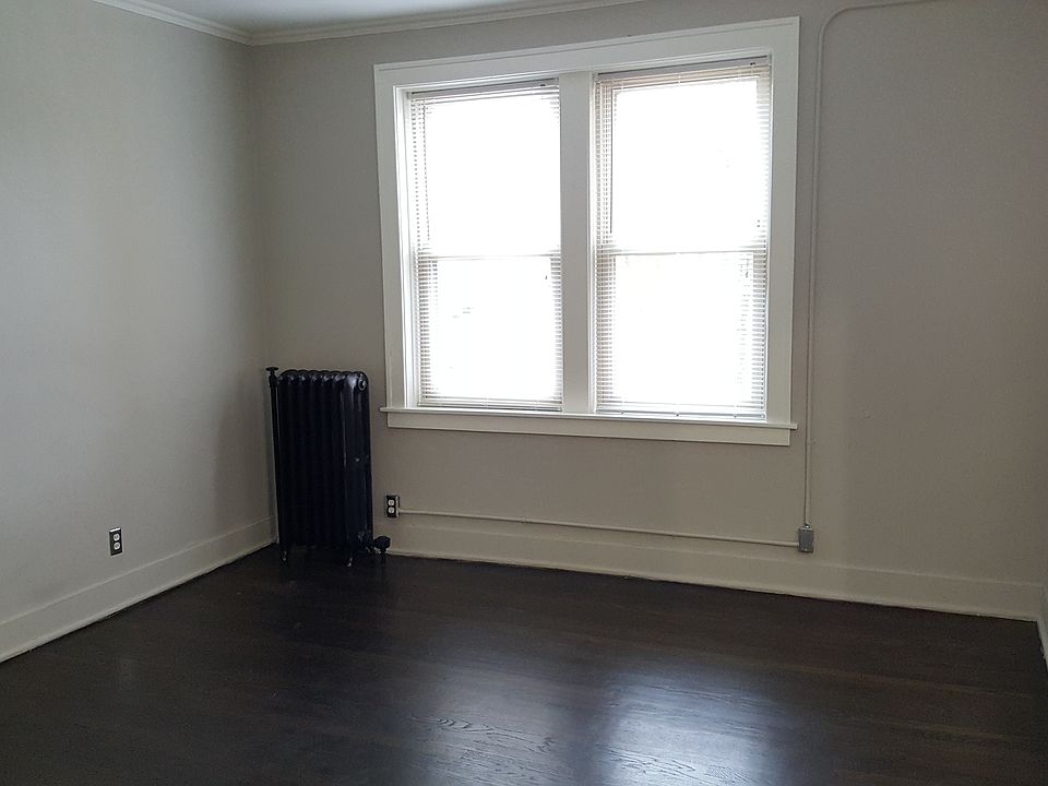 1st image of 851 Oakwood Blvd APT 6