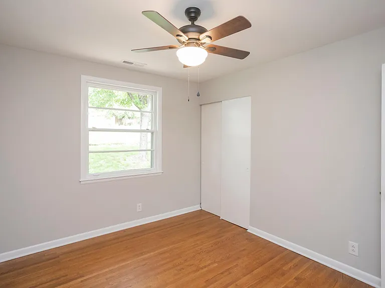 4933 Millerwood Dr — Photo 14