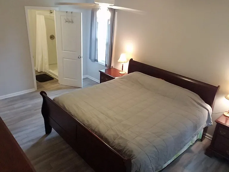 1402 Sineca Pl — Photo 14