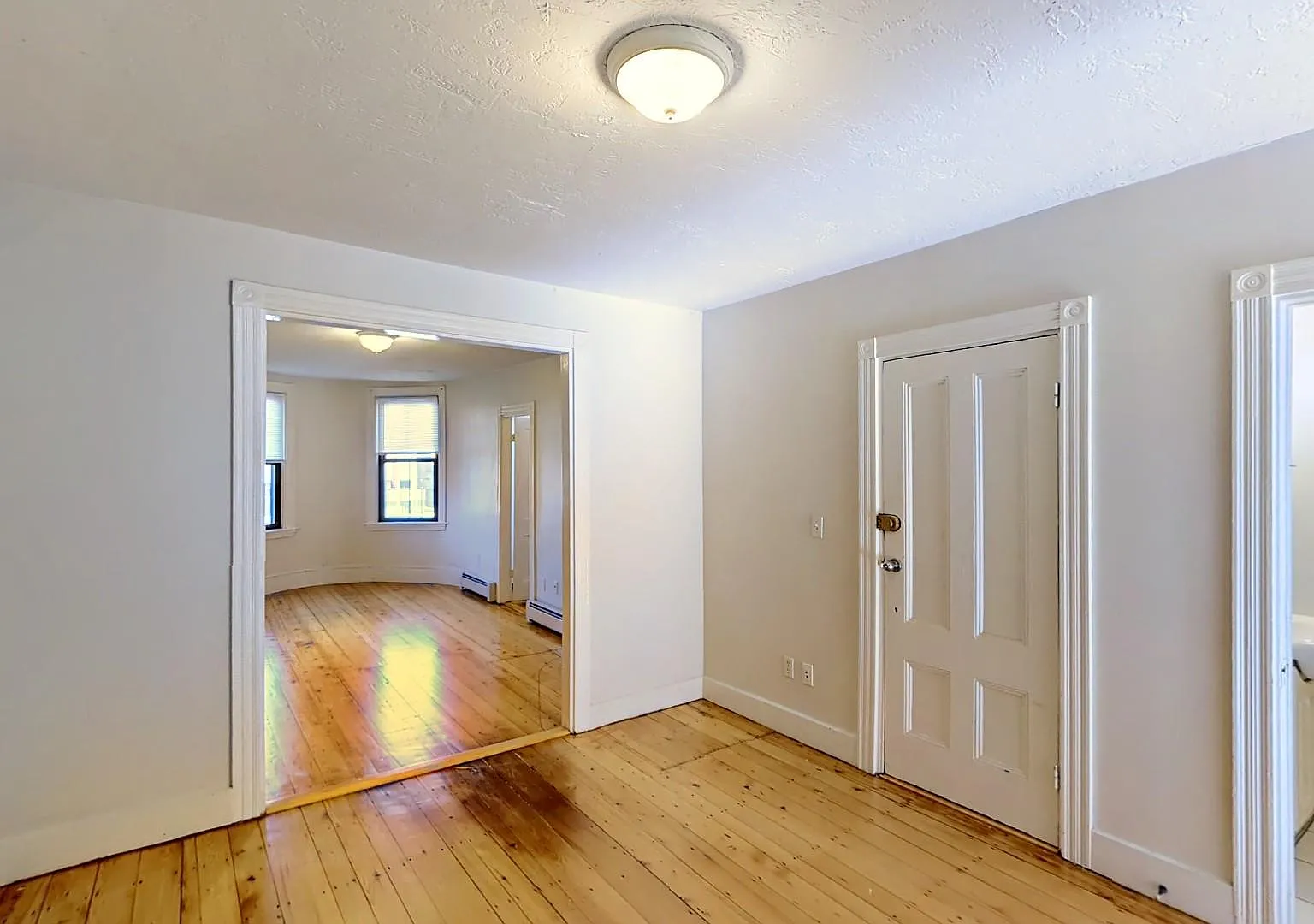 31 Wigglesworth St — Photo 2