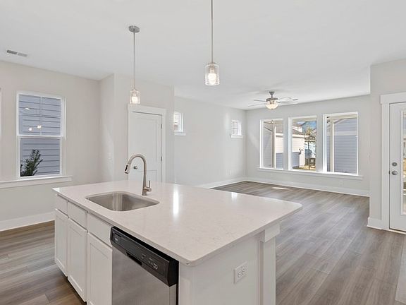 The Greenville - Kitchen