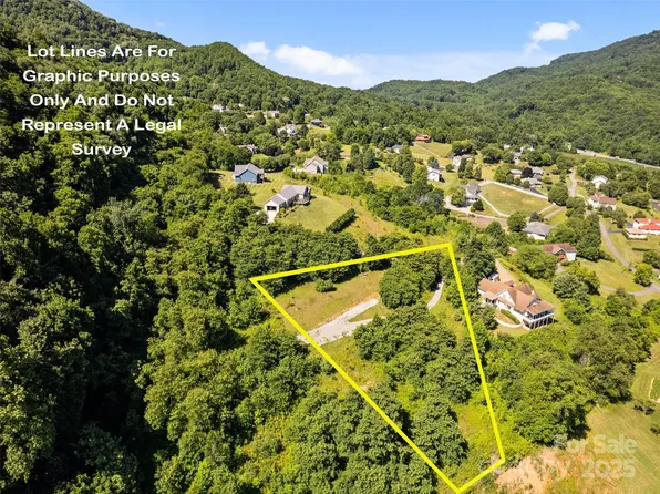 140 Sour Apple Ln, Waynesville, NC 28786
