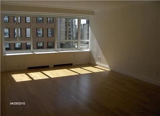 Rented by R New York | media 26