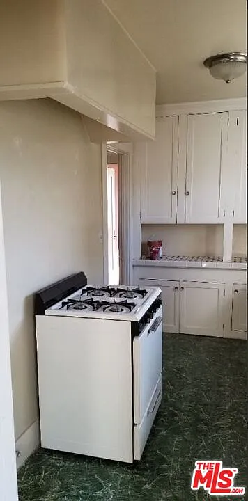 1 bed, 1.0 bath, 950 sqft, $2,275 — Photo 3