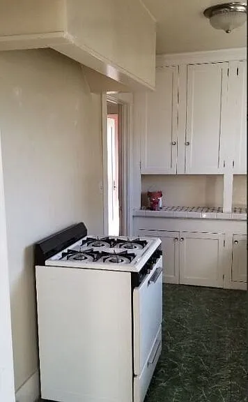 1320 N Harvard Blvd #1320 — Photo 3