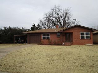 911 E Sutherland St, Altus, OK 73521