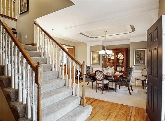 5th image of 501 SE Canterbury Ln