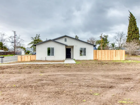 812 W 5th St, Madera, CA 93637