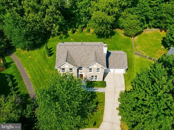 20896 Fowlers Mill Cir, Ashburn, VA 20147